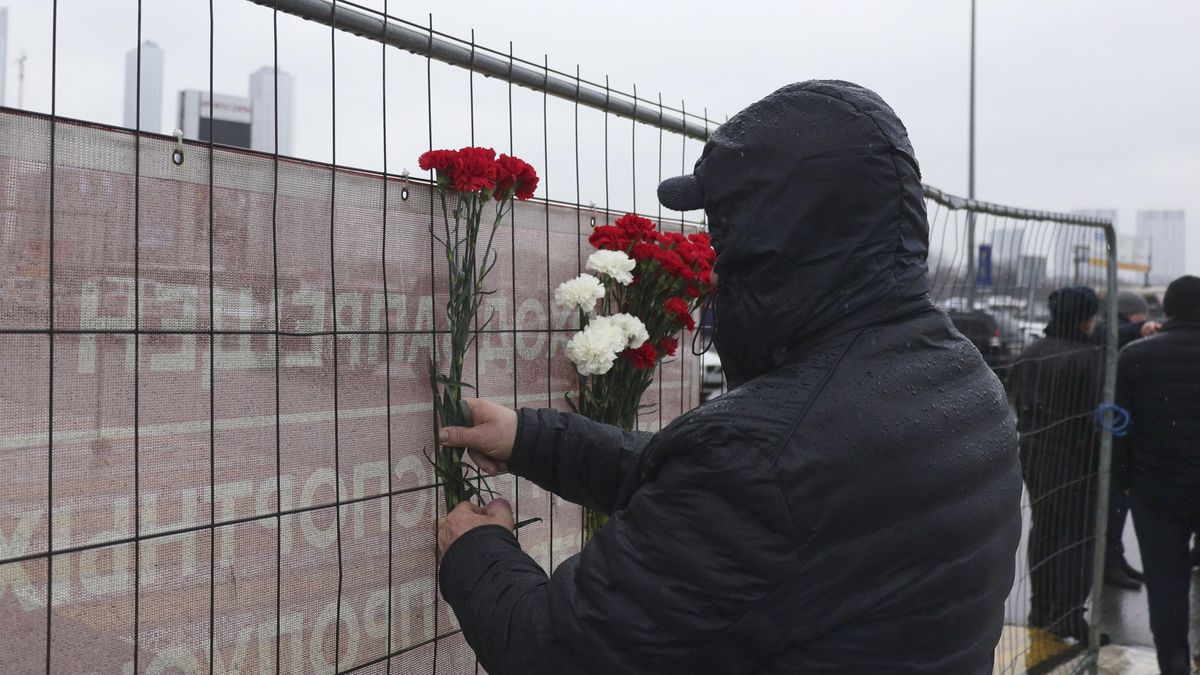 Soud obvinil dva podezřelé z útoku v Moskvě z terorismu, hrozí jim doživotí